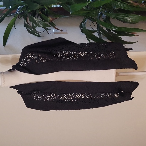 Black Perforated Scarf - Picture 5 of 8